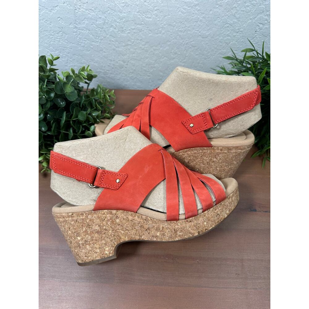 Clarks Women's Giselle Glow Woven Leather Wedge Sandals Size 9 Wide